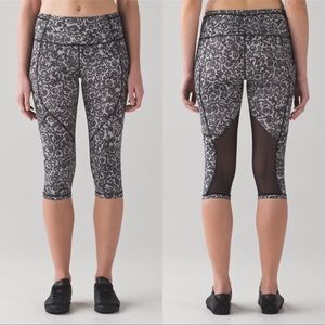 NWOT* Lululemon Outrun Mesh Crop Leggings